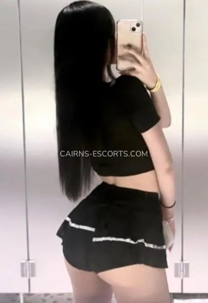 Cairns escorts Ingeborg — 2