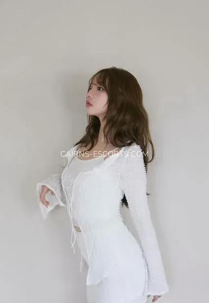 Cairns escorts Caroline — 5
