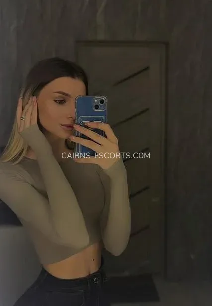 Cairns escorts Liliana — 5