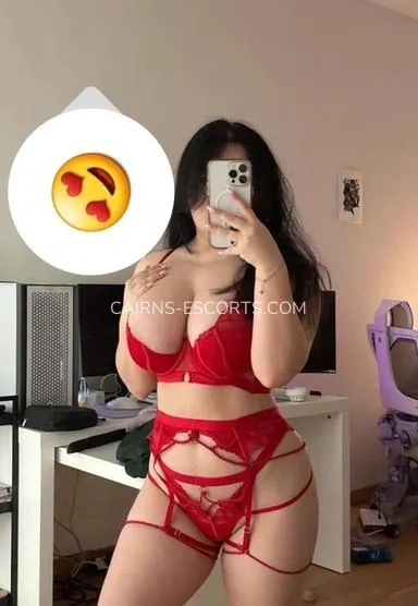 Cairns escorts Viktoria
