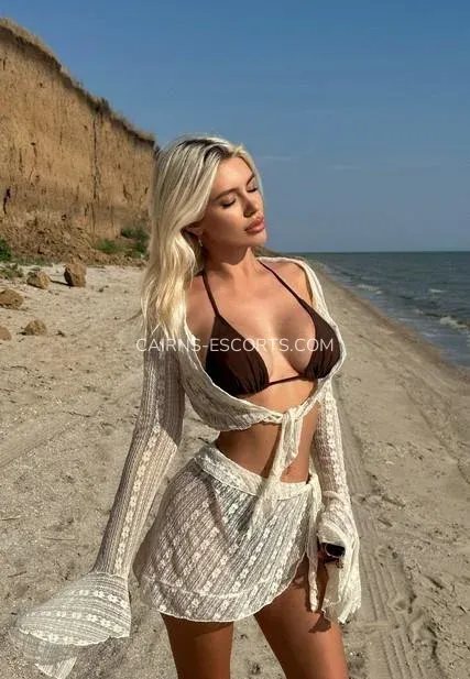 Cairns escorts Helen — 10