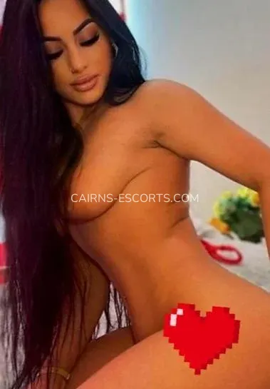 Cairns escorts Åsa — 1