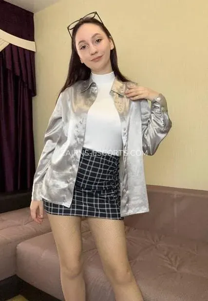 Cairns escorts Louise — 1