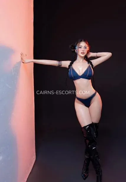 Cairns escorts Kaylee — 5