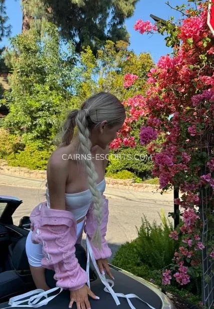 Cairns escorts Lena — 7