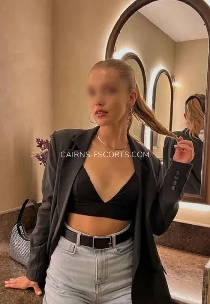 Cairns escorts Chelsea — 4