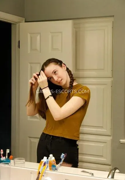 Cairns escorts Frida — 1