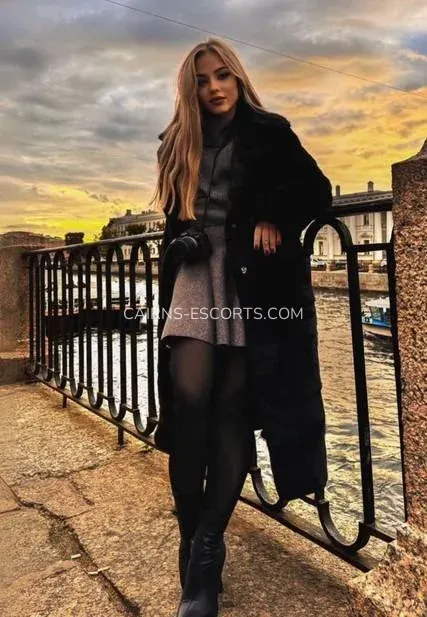 Cairns escorts Agneta — 6