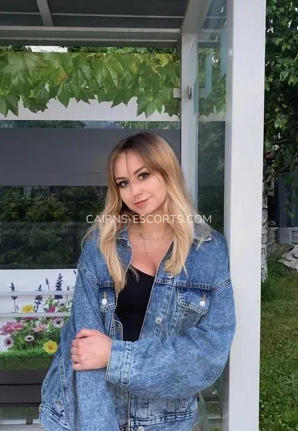 Cairns escorts Mackenzie — 3