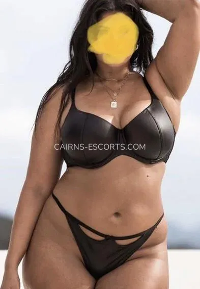 Cairns escorts Oriana — 4