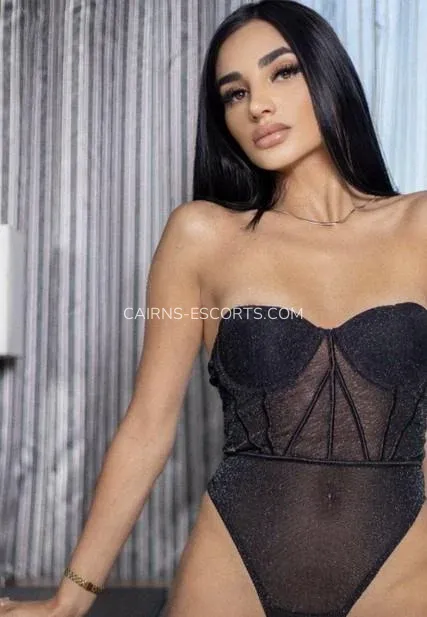 Cairns escorts Mafalda — 1