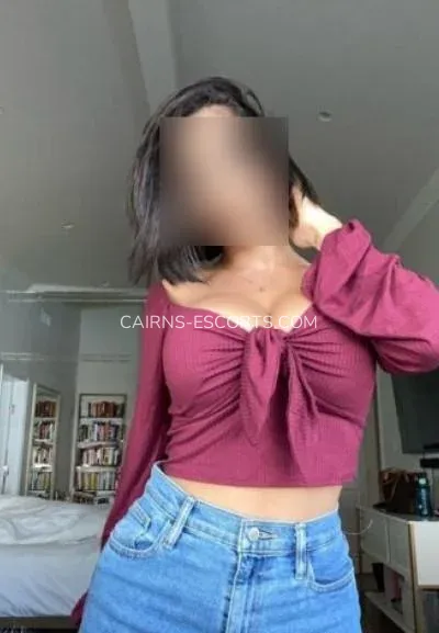 Cairns escorts Abril — 3