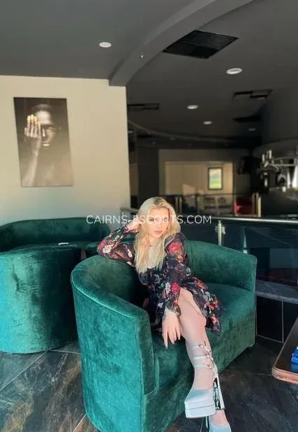 Cairns escorts Chelsea — 3