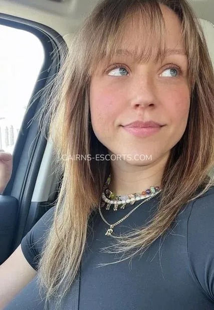 Cairns escorts Alexa — 4