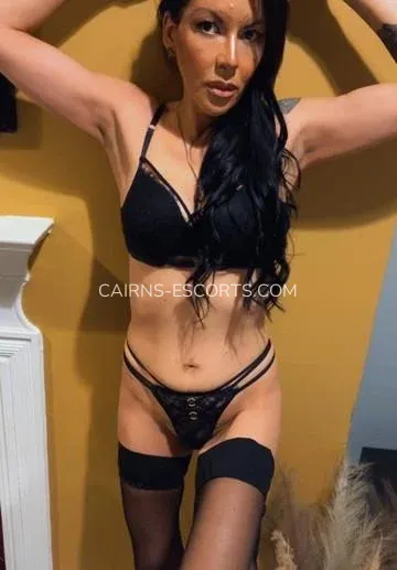Cairns escorts Elsa — 3