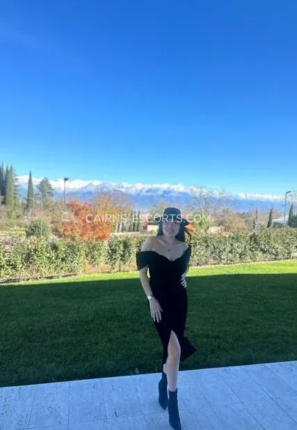 Cairns escorts Ashley — 5