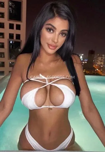 Cairns escorts Josefin — 1