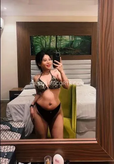 Cairns escorts Nathalie — 3