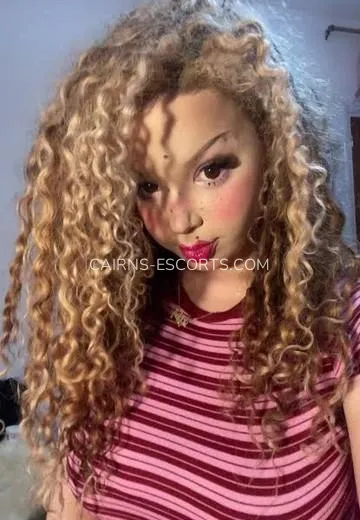 Cairns escorts Arianna — 2