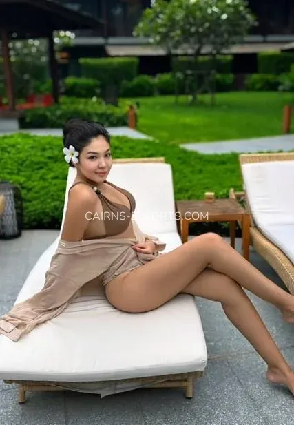 Cairns escorts Kristin — 8