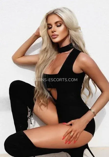 Cairns escorts Linda — 1