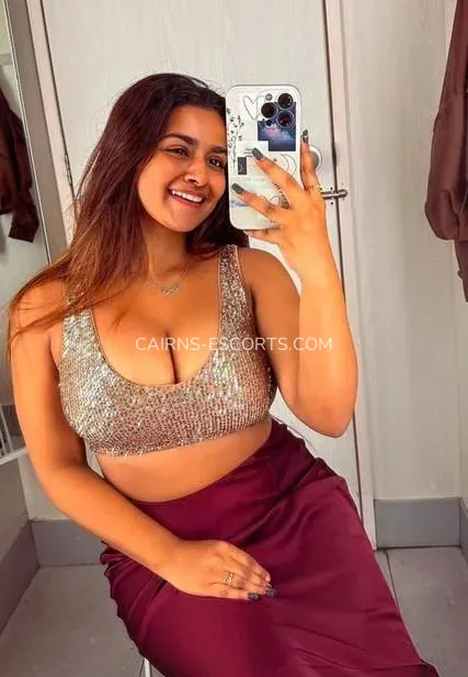 Cairns escorts Isabelle — 1