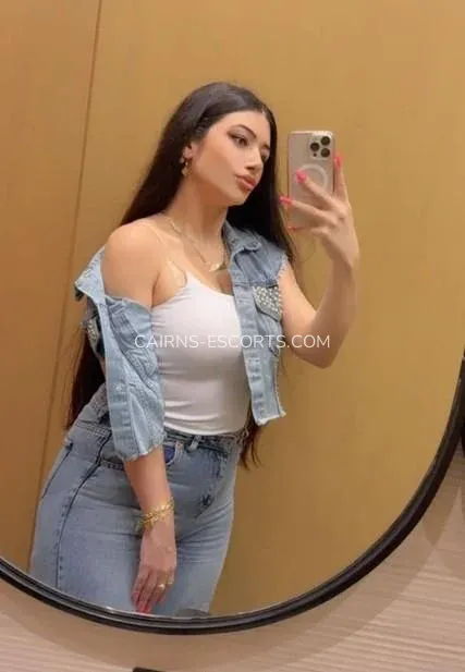 Cairns escorts Karla — 4
