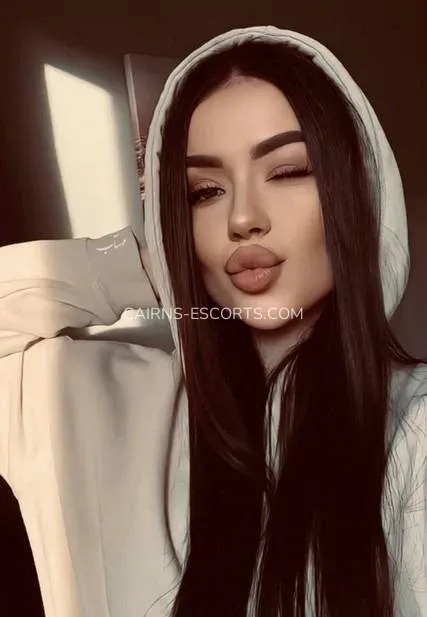 Cairns escorts Helen — 3