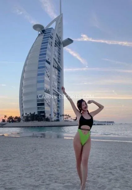 Cairns escorts Makenna — 1