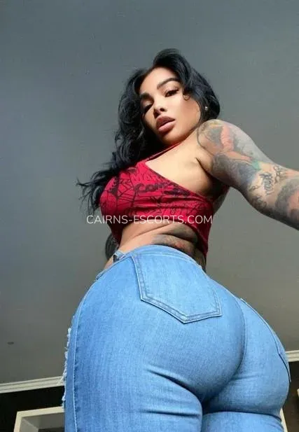 Cairns escorts Selena — 3