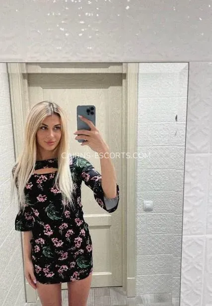 Cairns escorts Felicia — 10