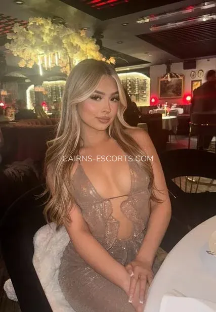 Cairns escorts Jennifer — 7