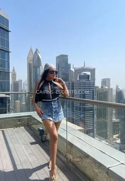 Cairns escorts Ashley — 3