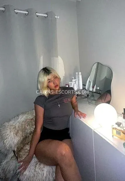 Cairns escorts Anna — 5