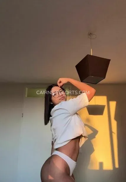 Cairns escorts Vera — 1