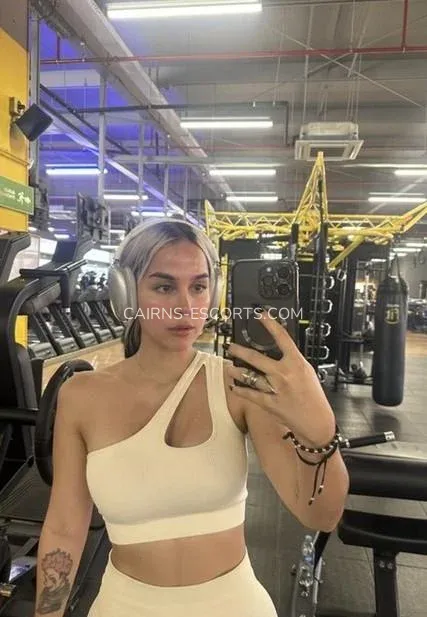 Cairns escorts Astrid — 7