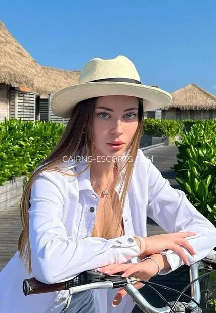 Cairns escorts Astrid — 4