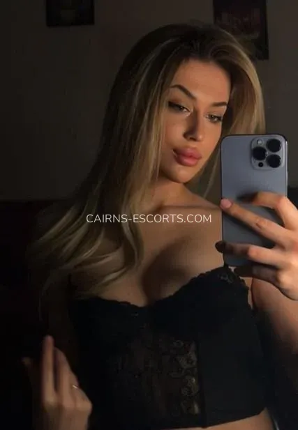 Cairns escorts Felicia — 4