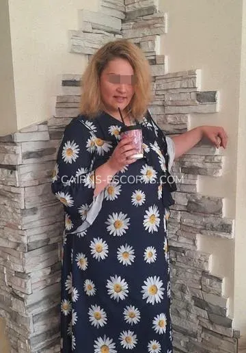 Cairns escorts Elizabeth — 6