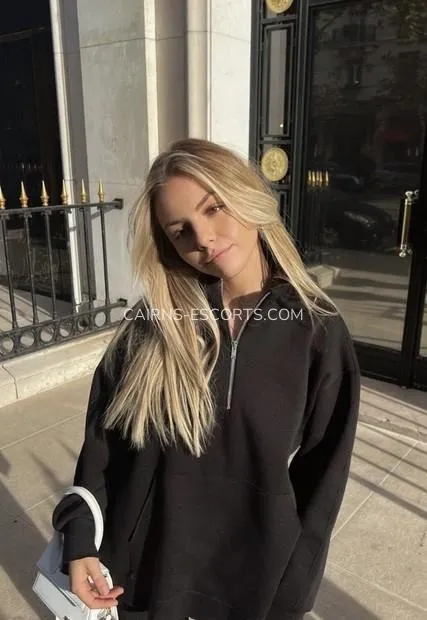 Cairns escorts Arianna — 2