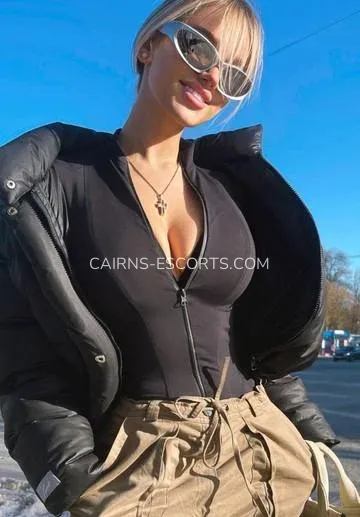 Cairns escorts Alice — 4