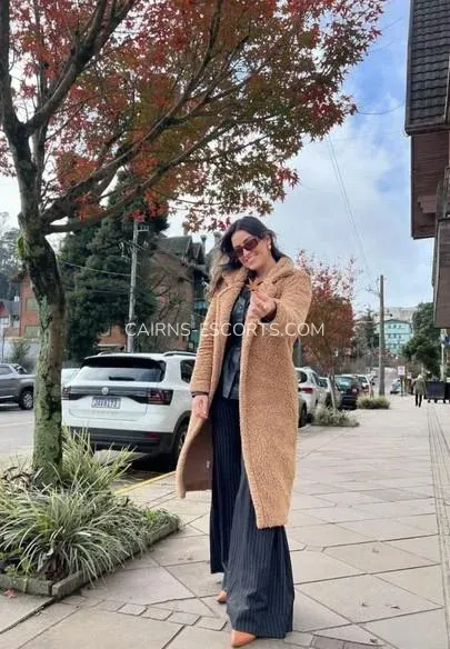 Cairns escorts Margareta — 5