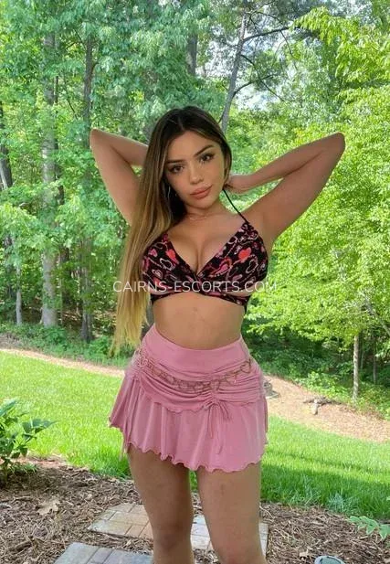 Cairns escorts Gracie — 8