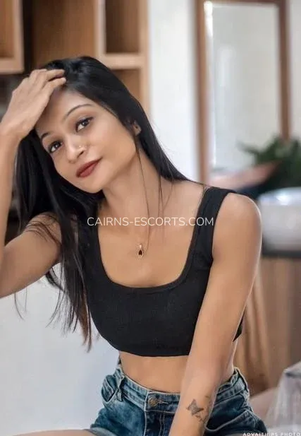 Cairns escorts Reese — 3