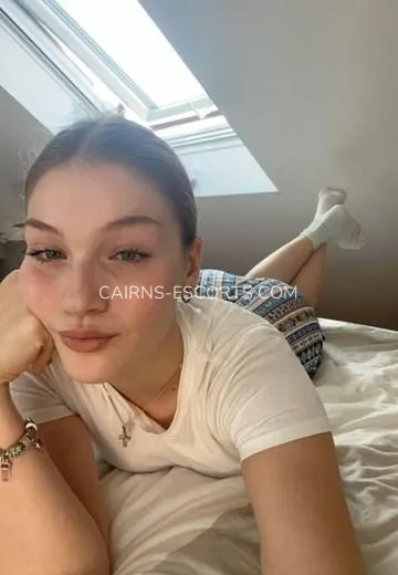 Cairns escorts Åsa — 2
