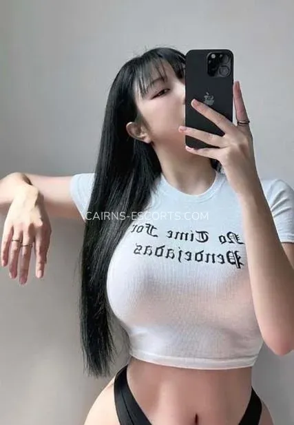 Cairns escorts Camilla — 4