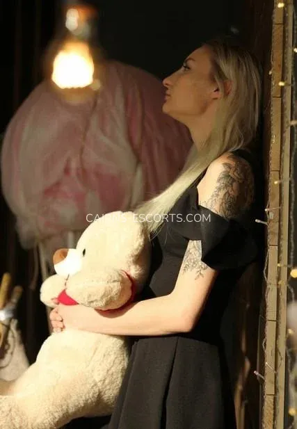 Cairns escorts Sabrina — 1