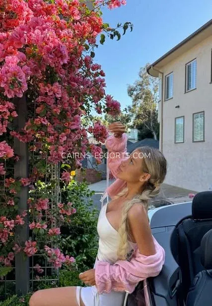 Cairns escorts Lena — 8