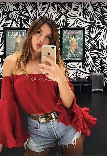 Cairns escorts Reese