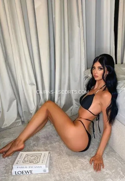 Cairns escorts Ellen — 3